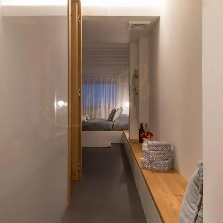 Td Ponente Luxury With Sea View Pool Villa *